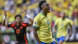 执教曼联的 执教曼联的